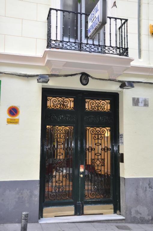 Hostal Mendoza Madrid Exterior foto